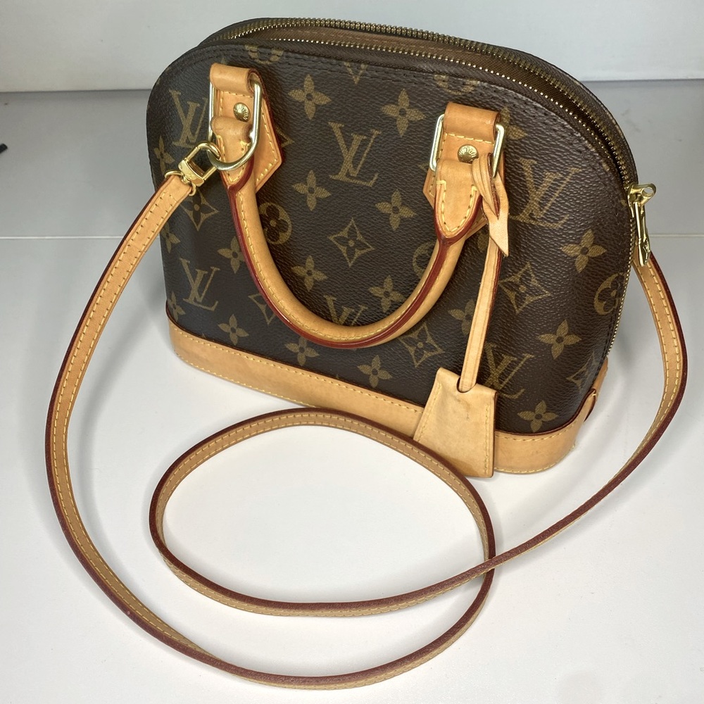 Louis Vuitton Alma BB Monogram